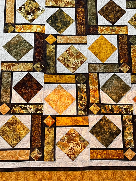 Bumble bee Maze Quilt